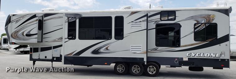 image for item DD4757 2012 Heartland Cyclone HD toy hauler camper