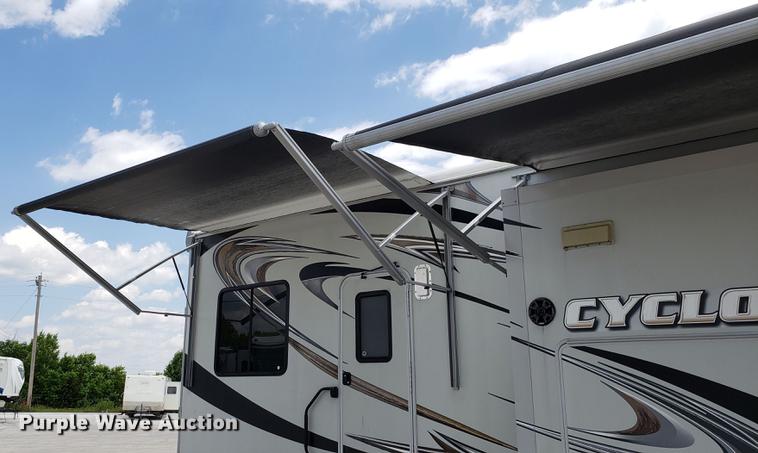 image for item DD4757 2012 Heartland Cyclone HD toy hauler camper