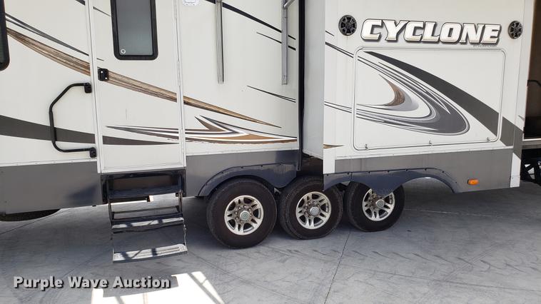 image for item DD4757 2012 Heartland Cyclone HD toy hauler camper