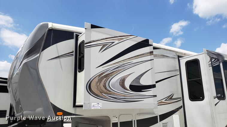 image for item DD4757 2012 Heartland Cyclone HD toy hauler camper