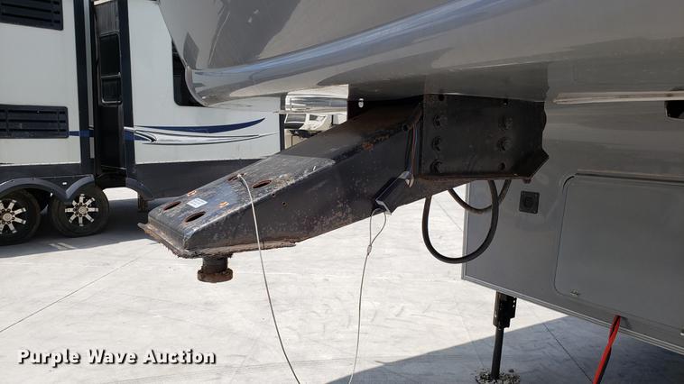 image for item DD4757 2012 Heartland Cyclone HD toy hauler camper