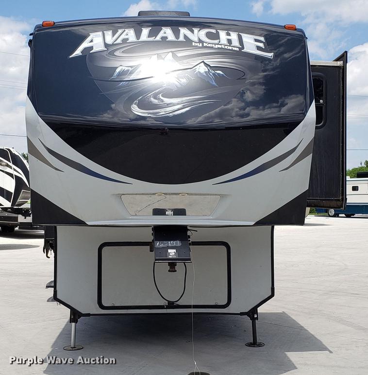 image for item DD4758 2016 Keystone Avalanche camper