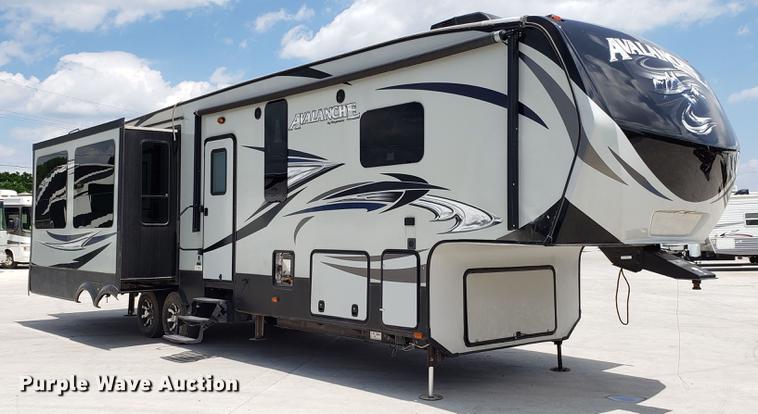 image for item DD4758 2016 Keystone Avalanche camper