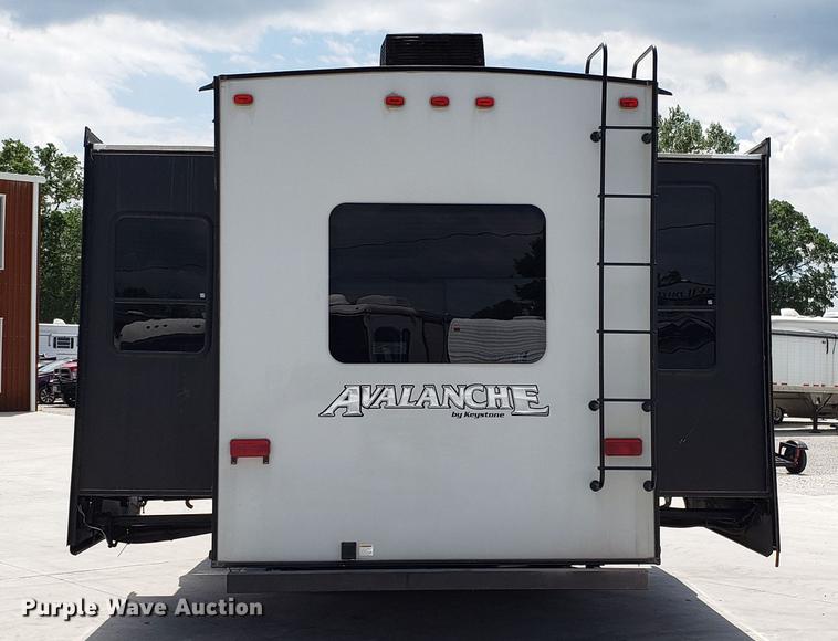 image for item DD4758 2016 Keystone Avalanche camper