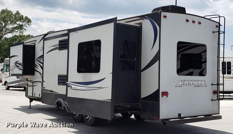 image for item DD4758 2016 Keystone Avalanche camper