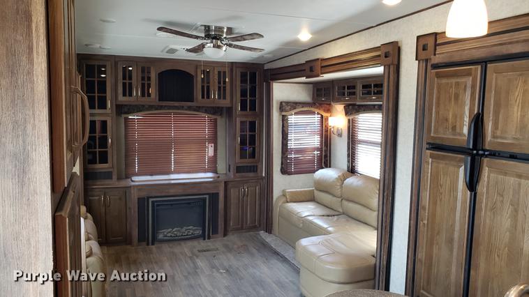 image for item DD4758 2016 Keystone Avalanche camper