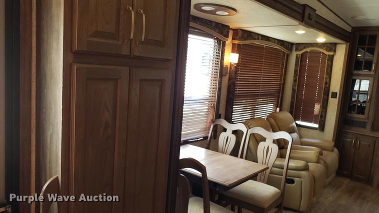 image for item DD4758 2016 Keystone Avalanche camper