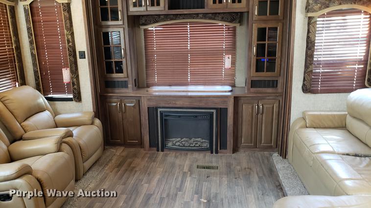 image for item DD4758 2016 Keystone Avalanche camper