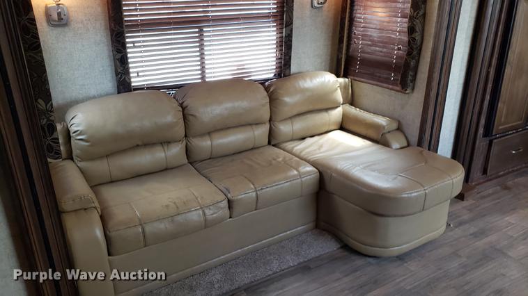 image for item DD4758 2016 Keystone Avalanche camper