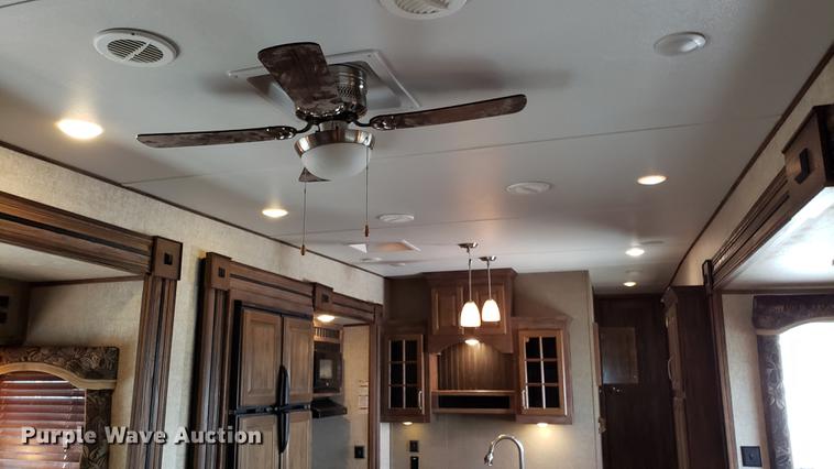 image for item DD4758 2016 Keystone Avalanche camper