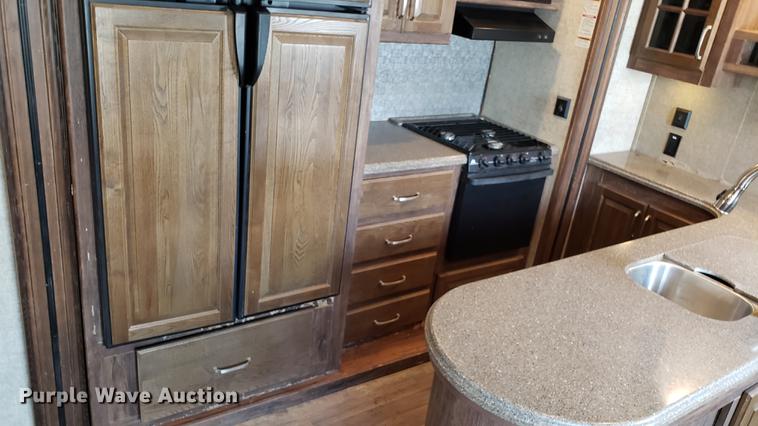 image for item DD4758 2016 Keystone Avalanche camper