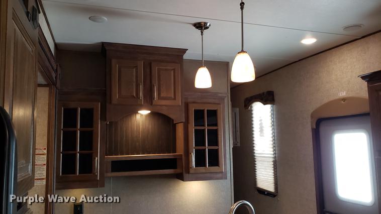 image for item DD4758 2016 Keystone Avalanche camper