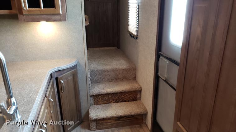 image for item DD4758 2016 Keystone Avalanche camper