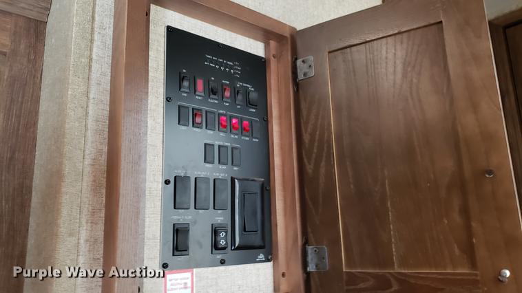 image for item DD4758 2016 Keystone Avalanche camper