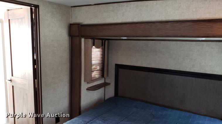 image for item DD4758 2016 Keystone Avalanche camper