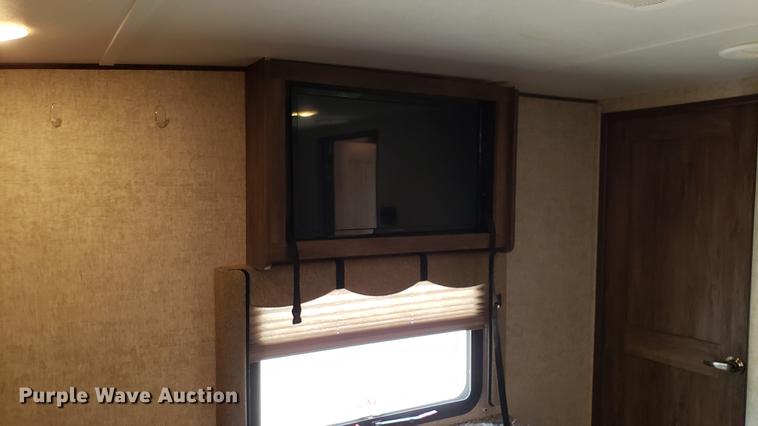 image for item DD4758 2016 Keystone Avalanche camper