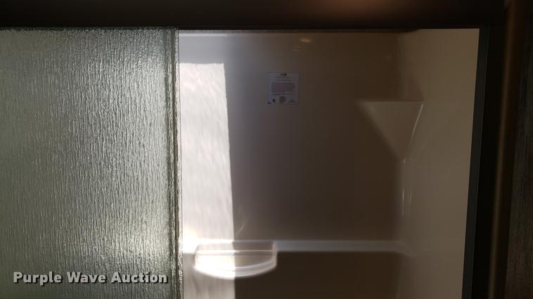 image for item DD4758 2016 Keystone Avalanche camper