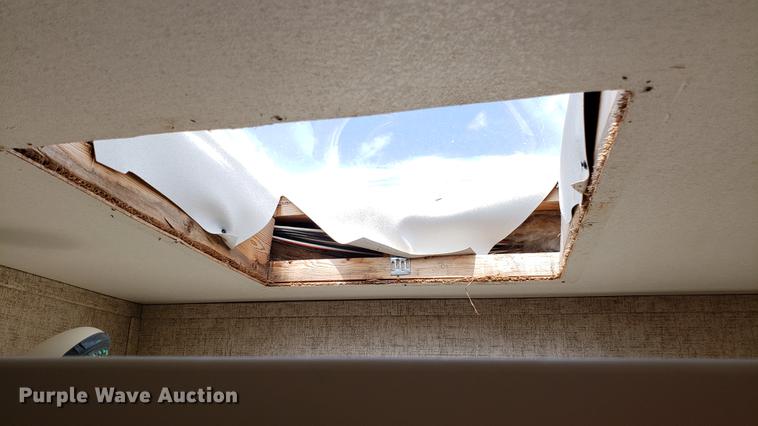 image for item DD4758 2016 Keystone Avalanche camper