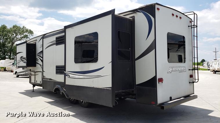 image for item DD4758 2016 Keystone Avalanche camper