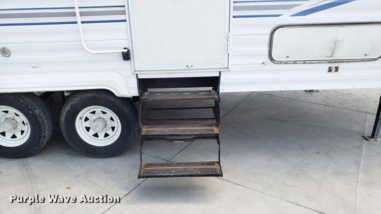 image for item DD4761 2000 Dutchman camper