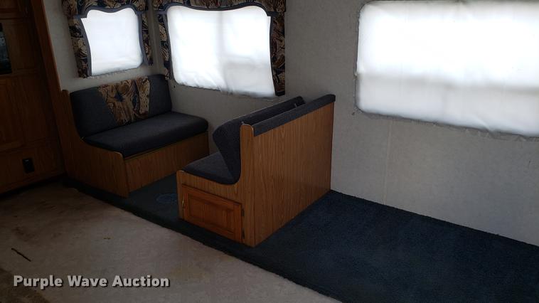 image for item DD4761 2000 Dutchman camper