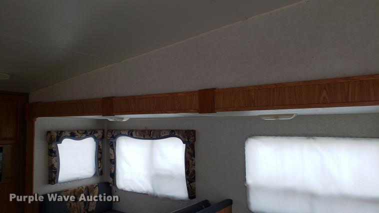 image for item DD4761 2000 Dutchman camper