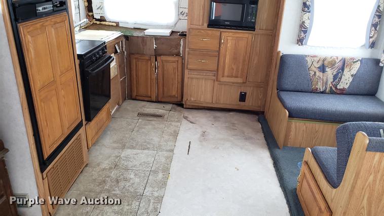 image for item DD4761 2000 Dutchman camper