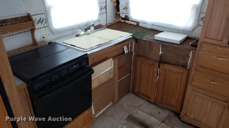 image for item DD4761 2000 Dutchman camper