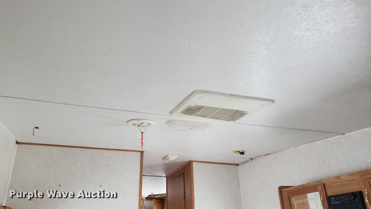 image for item DD4761 2000 Dutchman camper