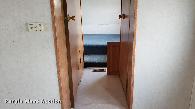 image for item DD4761 2000 Dutchman camper