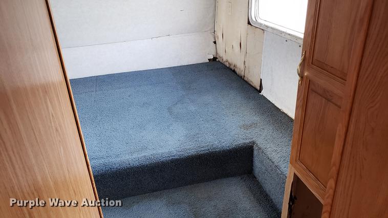 image for item DD4761 2000 Dutchman camper