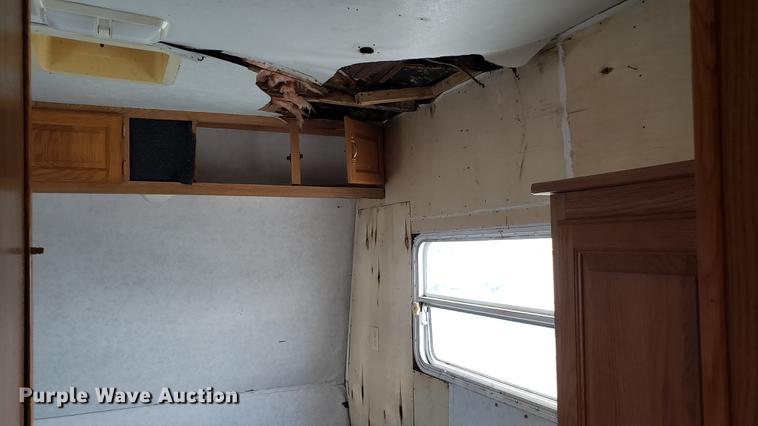 image for item DD4761 2000 Dutchman camper