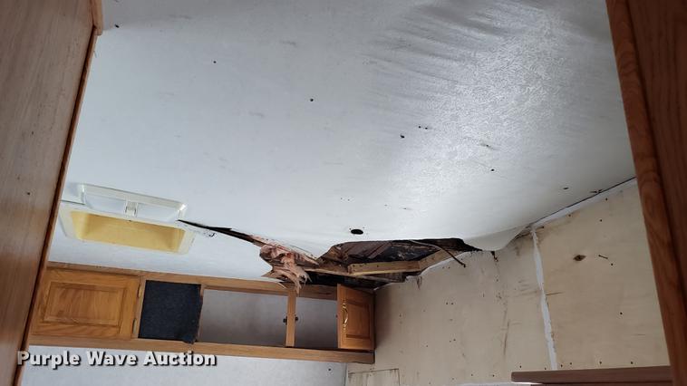 image for item DD4761 2000 Dutchman camper