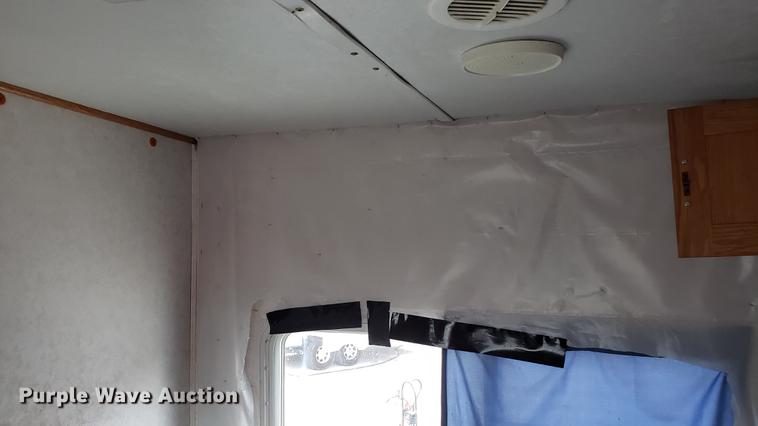 image for item DD4761 2000 Dutchman camper