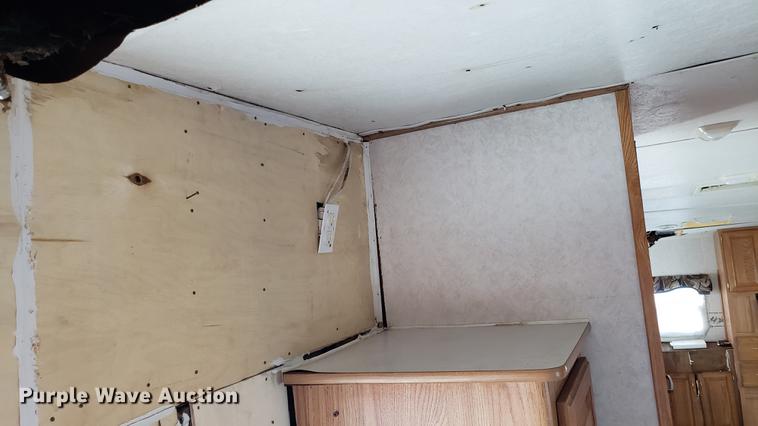 image for item DD4761 2000 Dutchman camper