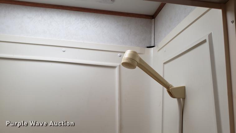 image for item DD4761 2000 Dutchman camper