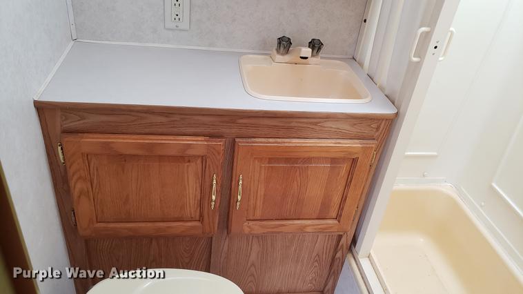 image for item DD4761 2000 Dutchman camper