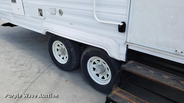 image for item DD4761 2000 Dutchman camper