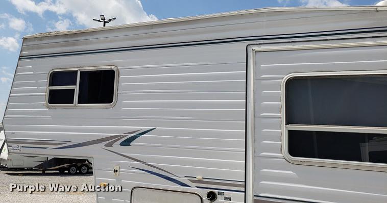 image for item DD4761 2000 Dutchman camper