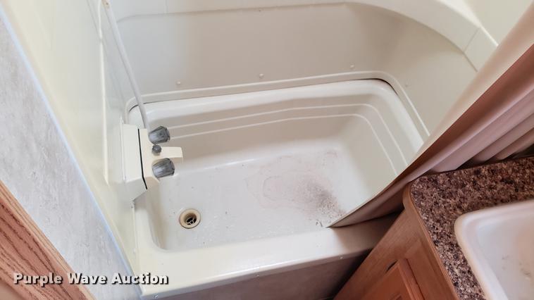 image for item DD4764 2009 Keystone Sprinter camper