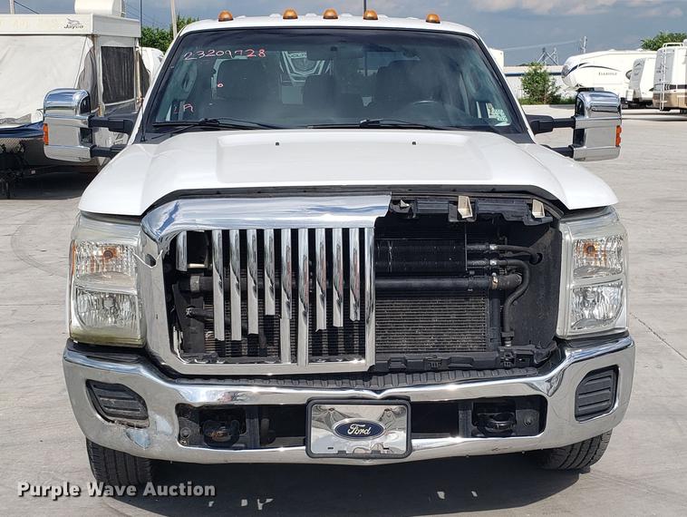 image for item DD4771 2011 Ford F350 Super Duty Crew Cab pickup truck