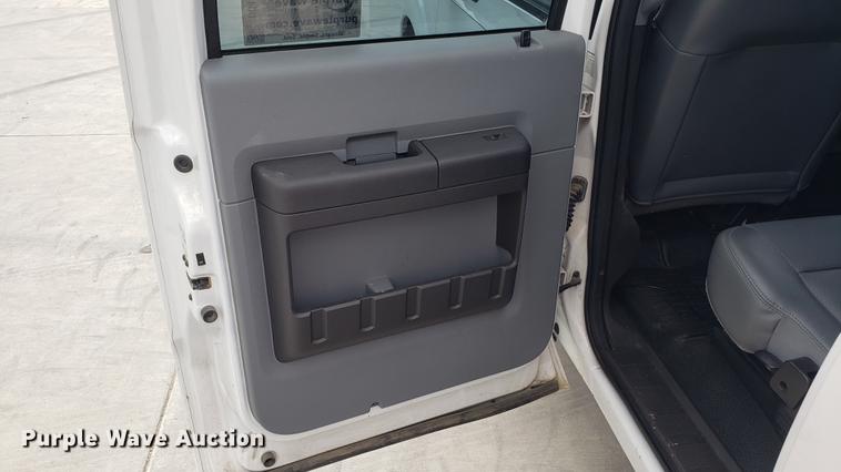 image for item DD4771 2011 Ford F350 Super Duty Crew Cab pickup truck