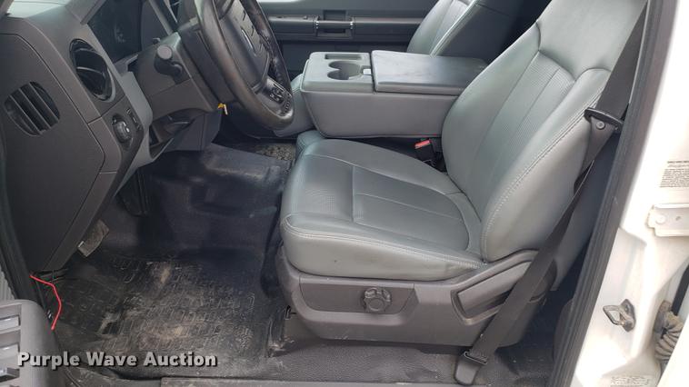 image for item DD4771 2011 Ford F350 Super Duty Crew Cab pickup truck