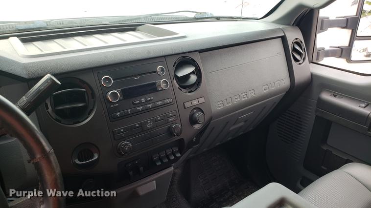 image for item DD4771 2011 Ford F350 Super Duty Crew Cab pickup truck