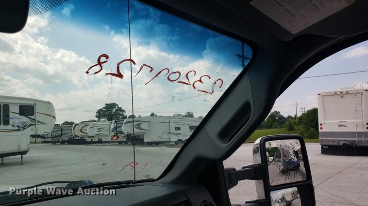 image for item DD4771 2011 Ford F350 Super Duty Crew Cab pickup truck