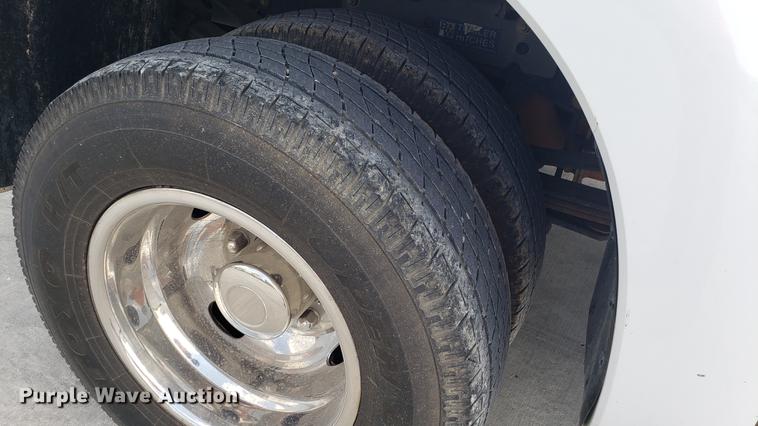 image for item DD4771 2011 Ford F350 Super Duty Crew Cab pickup truck