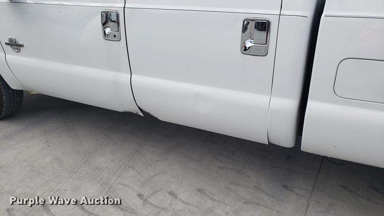 image for item DD4771 2011 Ford F350 Super Duty Crew Cab pickup truck