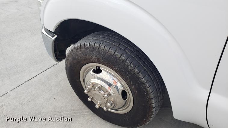 image for item DD4771 2011 Ford F350 Super Duty Crew Cab pickup truck