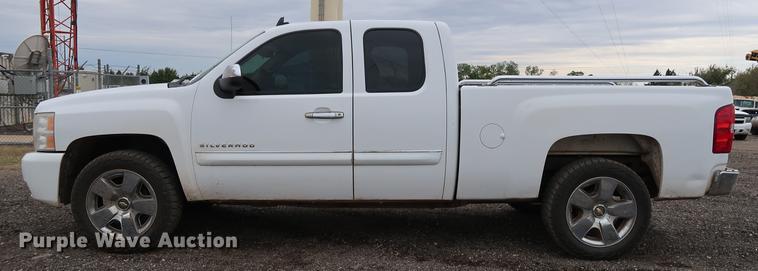 image for item DD5336 2011 Chevrolet Silverado 1500 LT Ext. Cab pickup truck