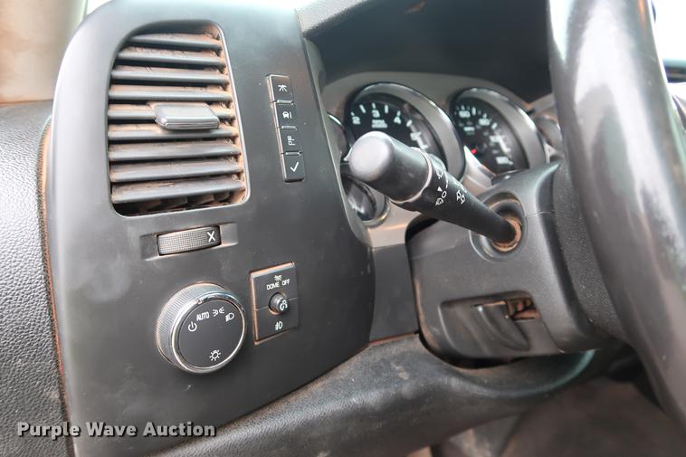 image for item DD5336 2011 Chevrolet Silverado 1500 LT Ext. Cab pickup truck